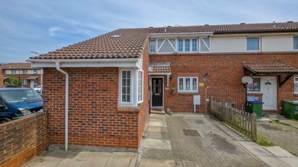 Longworth Close, Thamesmead, London, SE28