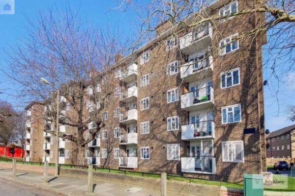 22 Lydden Court, Restons Crescent, Eltham, SE9