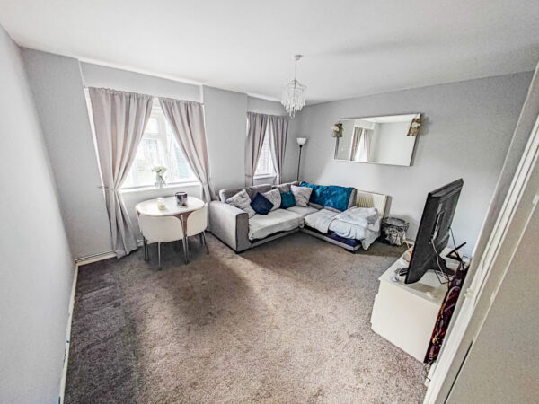 22 Lydden Court, Restons Crescent, Eltham, SE9