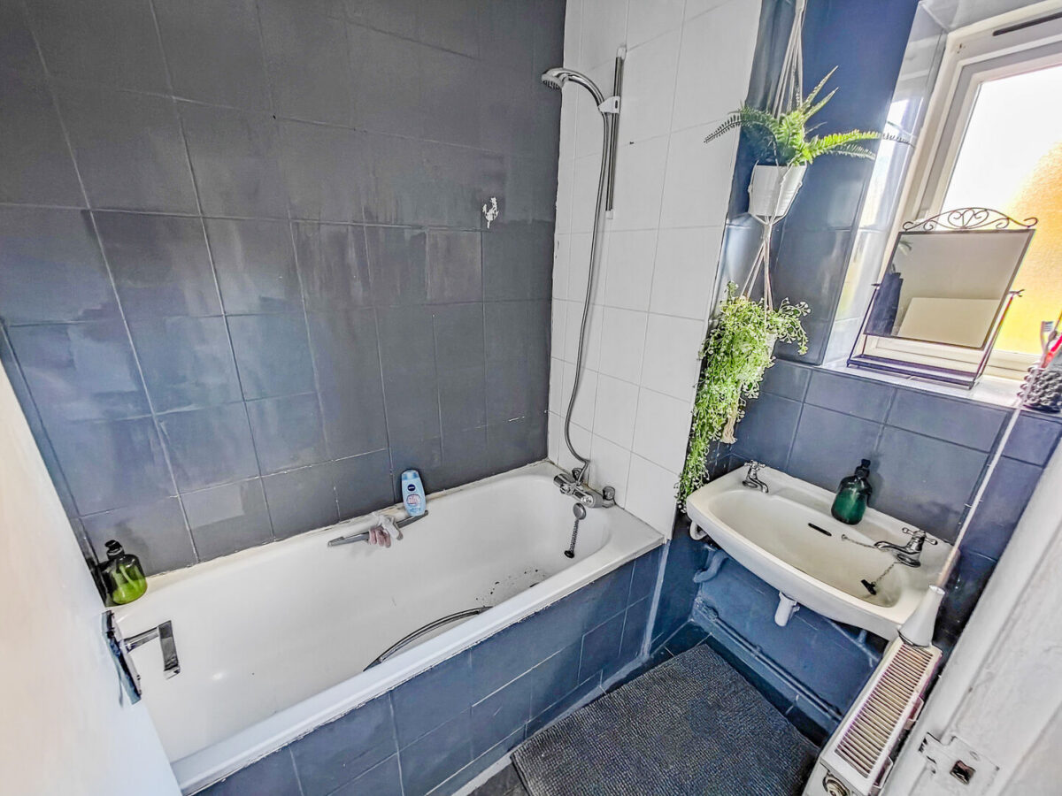 22 Lydden Court, Restons Crescent, Eltham, SE9