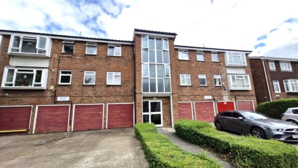 Crowden Way, North Thamesmead, London, SE28