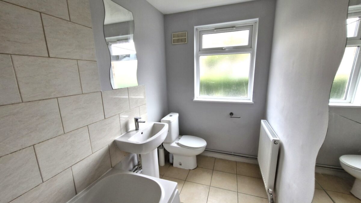 Crowden Way, North Thamesmead, London, SE28