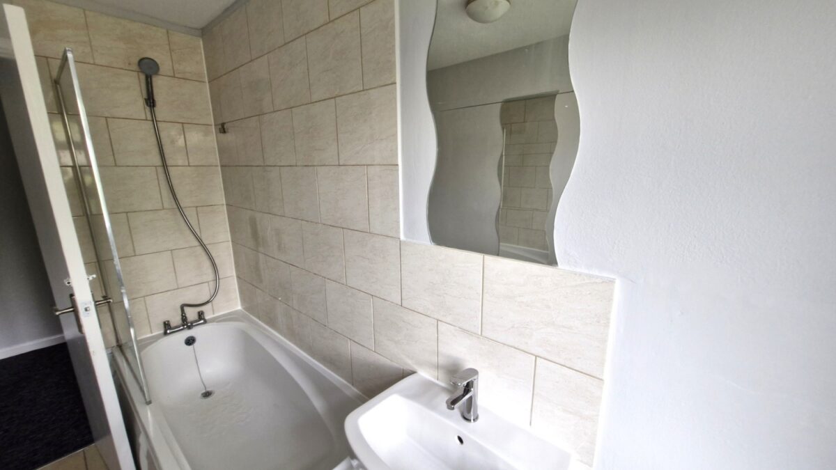 Crowden Way, North Thamesmead, London, SE28