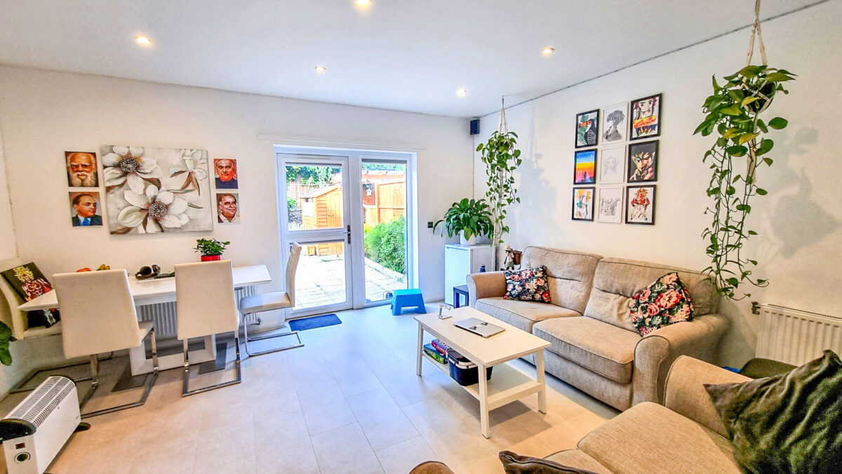 Potter Close, London, SE2