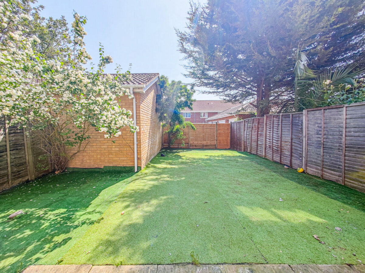 Martins Walk, West Thamesmead, London, SE28