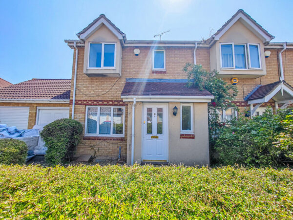 Martins Walk, West Thamesmead, London, SE28