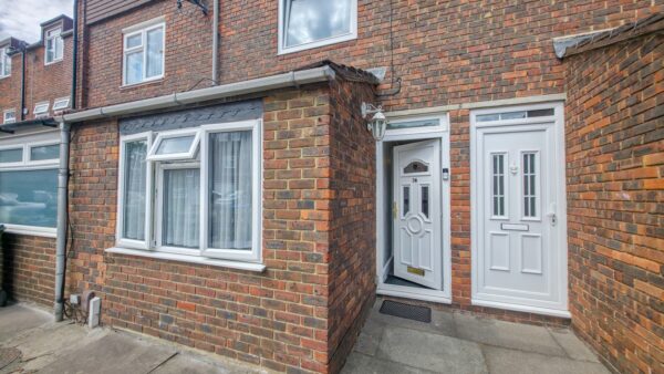 Woolf Close, Thamesmead, London, SE28