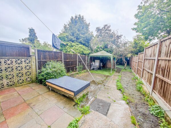 Plumstead Common Road, Plumstead, SE18 2RT