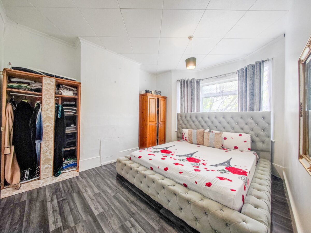 Plumstead Common Road, Plumstead, SE18 2RT