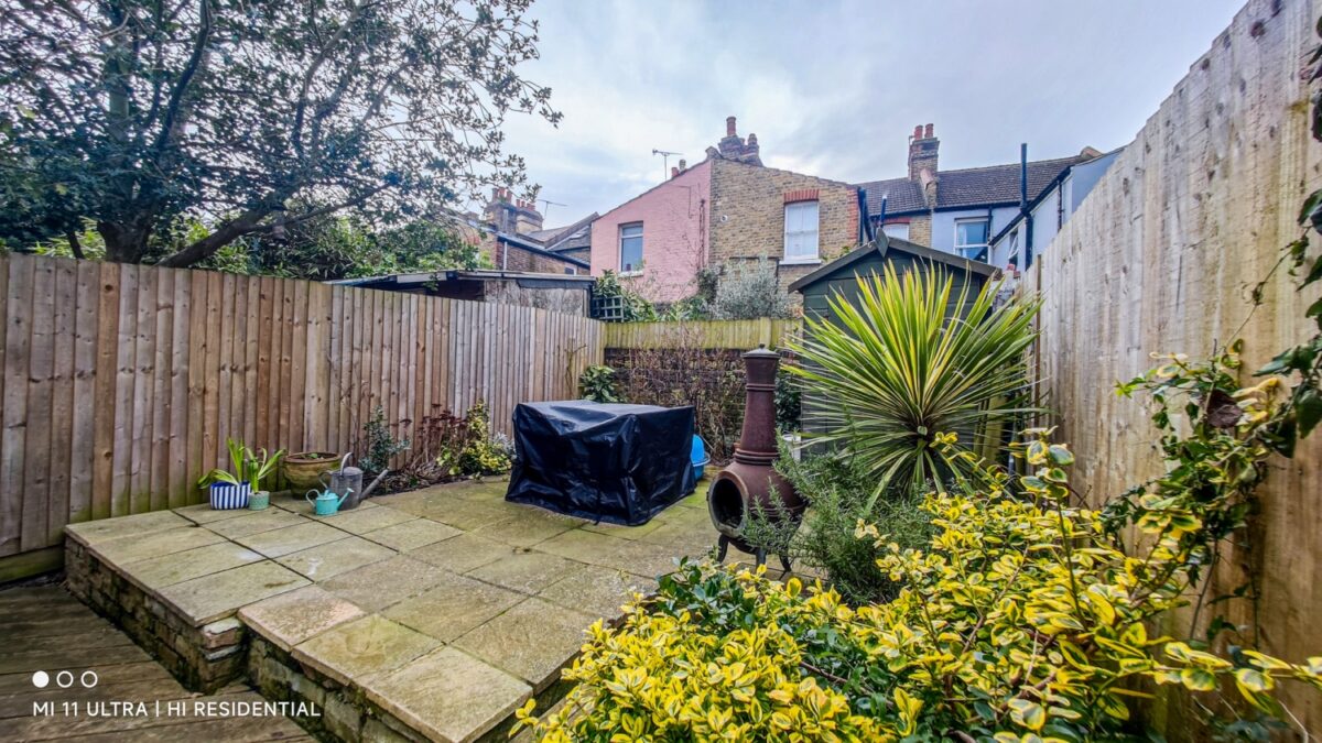 St. Johns Terrace, Plumstead Common, London, SE18