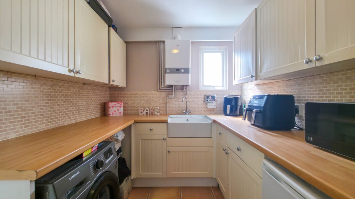 Swingate Lane, Plumstead Common, London, SE18
