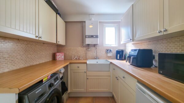 Swingate Lane, Plumstead Common, London, SE18