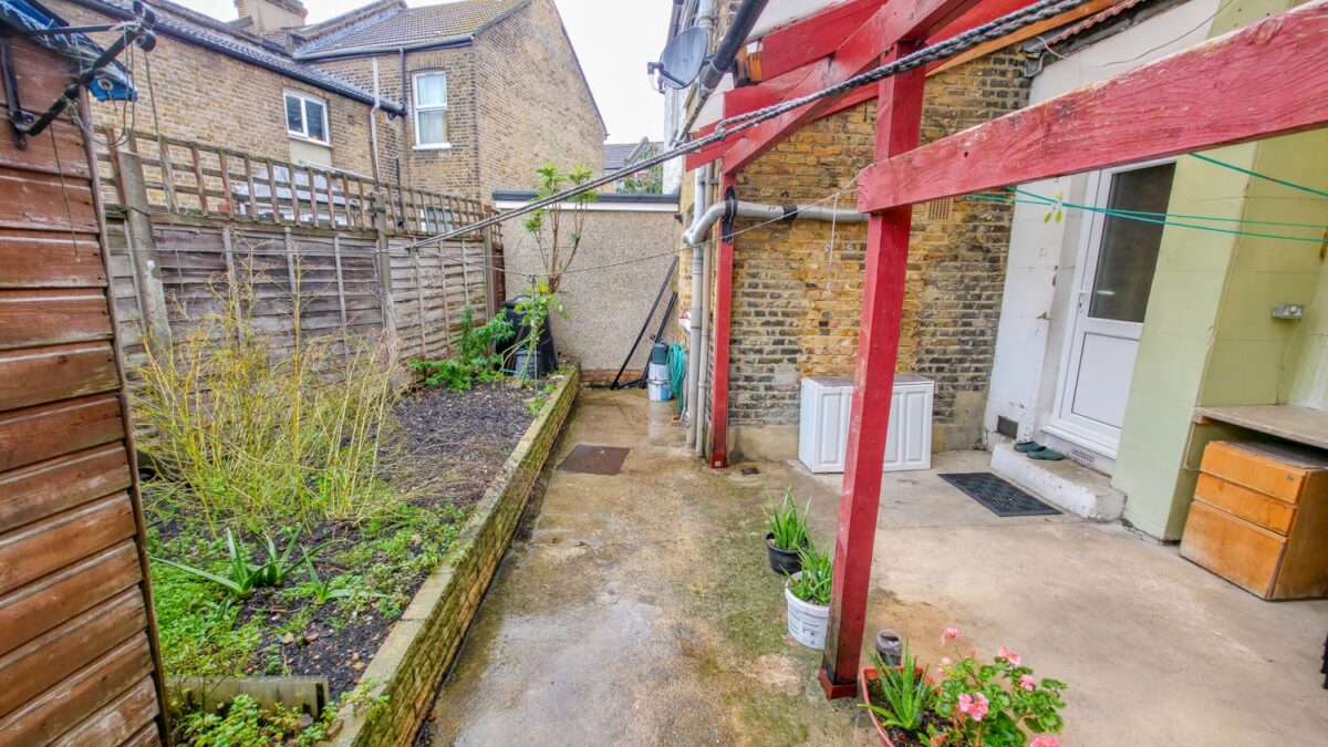 Reidhaven Road, Plumstead, SE18