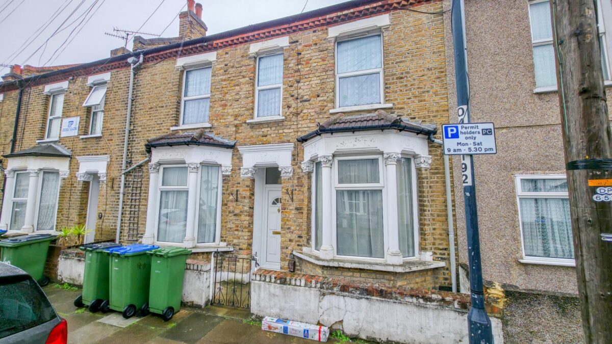 Reidhaven Road, Plumstead, SE18