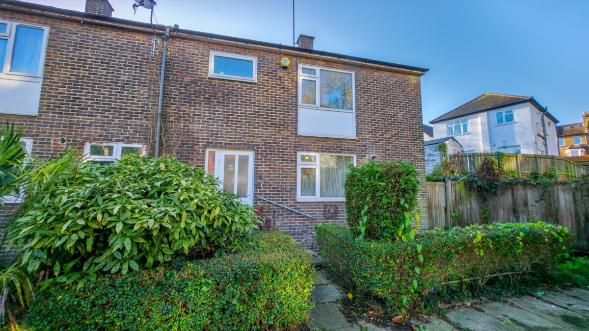 Revell Rise, Winns Common, London, SE18