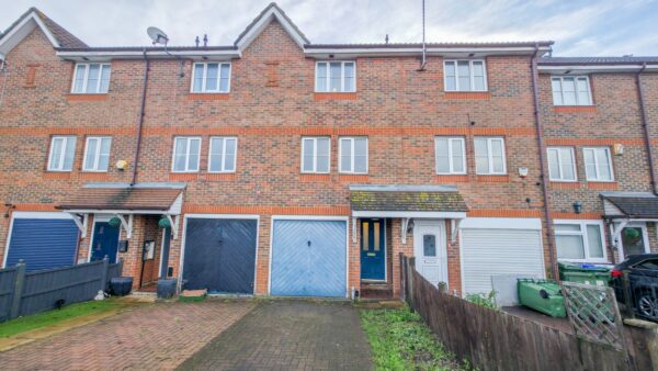 St. Andrews Close, Thamesmead, London, SE28